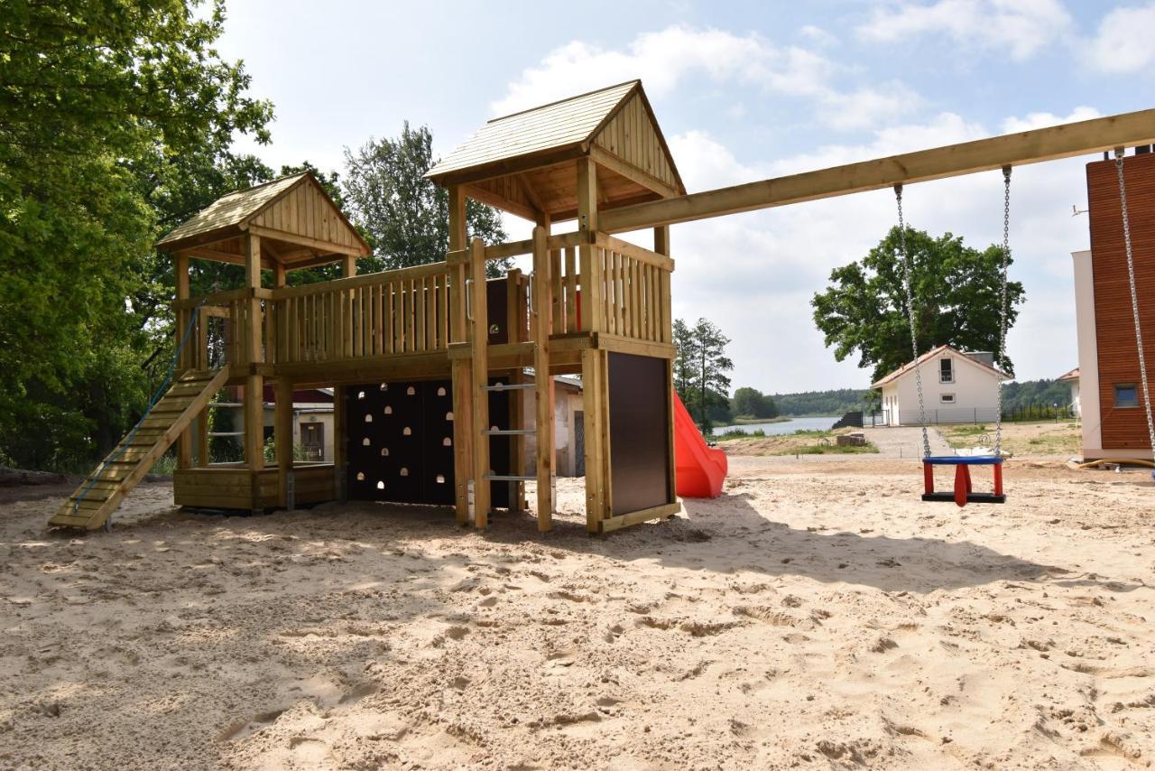 Feriendomizil Im Luftkurort - Ferienhaus-Sauna-See-Onsenbad Krakow am See Luaran gambar